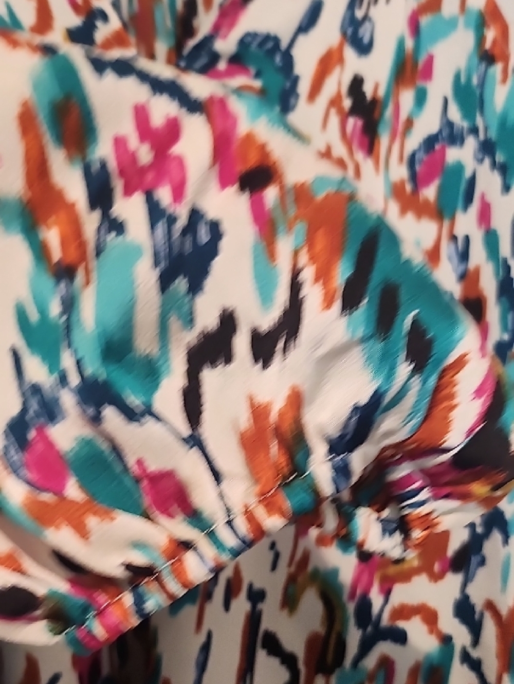 entro Multi-Color Abstract Print Blouse - Picture 5 of 6